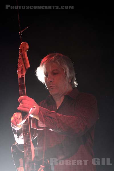 LEE RANALDO - 2011-05-08 - PARIS - Point Ephemere - 